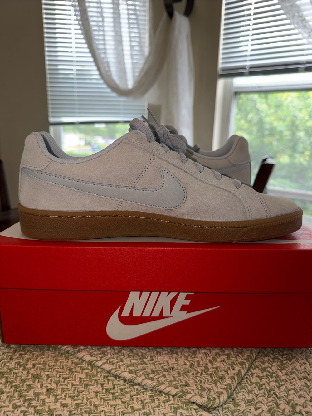 Nike Womens Court Royale Suede Light Gray Sneakers with Gum Sole size 11 new!
